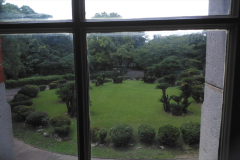 29.２階から望む前庭
